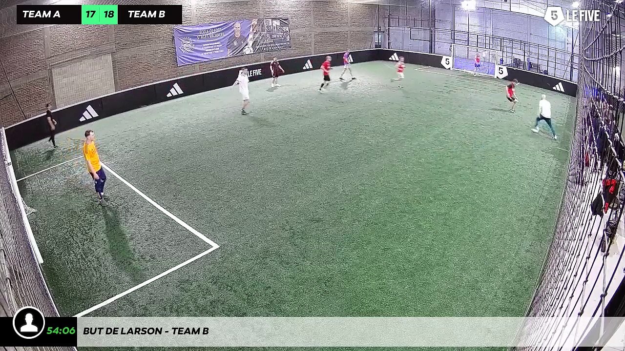 But de Larson - Team B