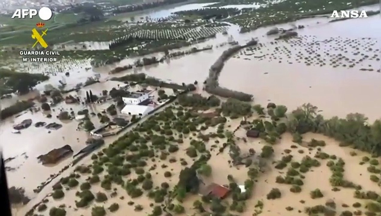 Maltempo in Spagna, situazione critica per le alluvioni in Andalusia