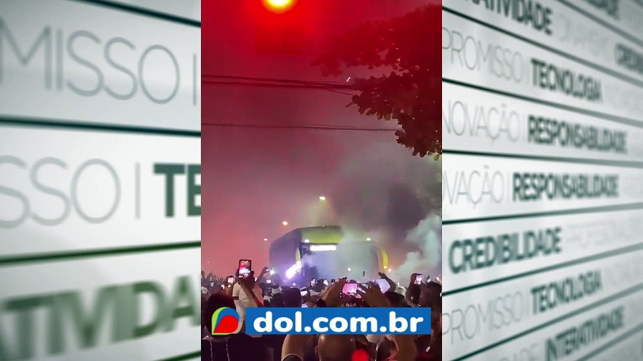 b'Chegada do Clube do Remo'