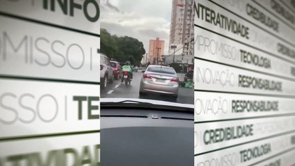 b'Homem ameaa7a motoboy'