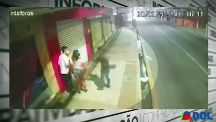 b'Ladro cai em cima de faca e morre'