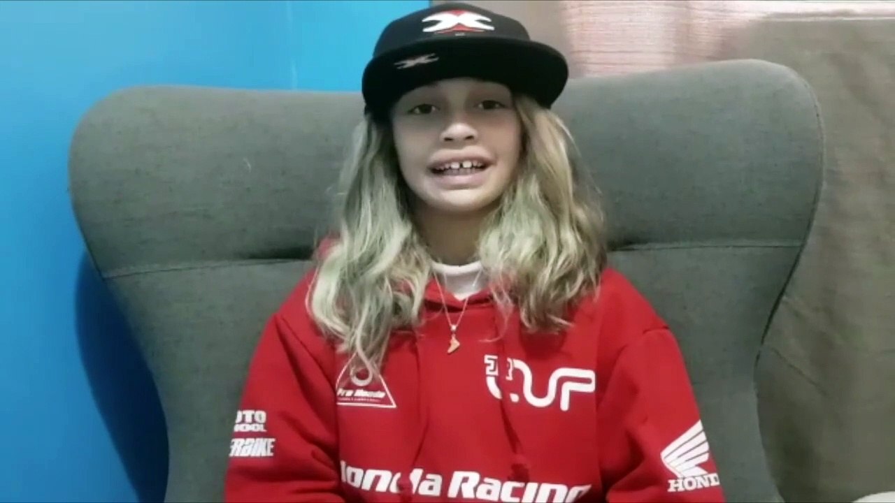b'video entrevista'