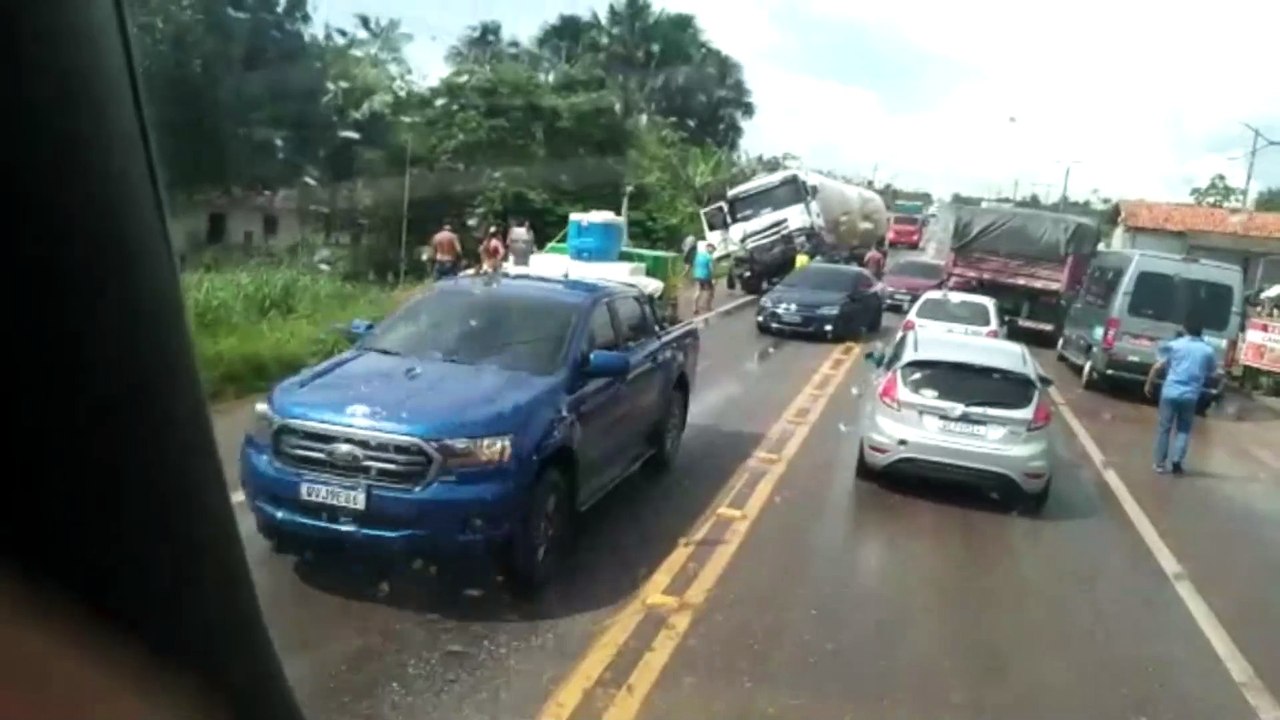 b'Acidente BR1.mp4'