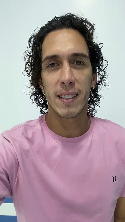 b'Nicolas manda recado a pequeno bicolor'