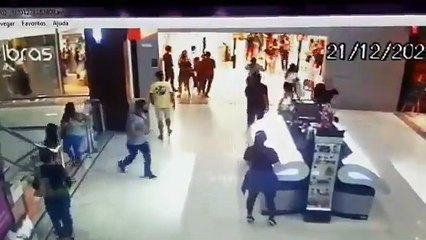 b'Agresso em shopping de Bela9m'