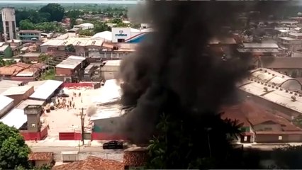 b'incendio em fa1brica.mp4'