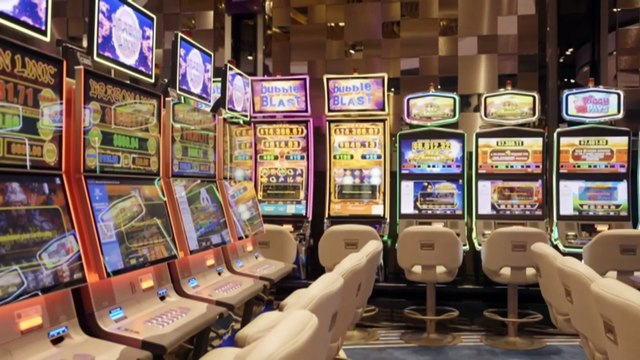 Anti-gambling advocates urge Victorian state government not to delay pokies reforms