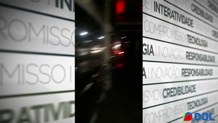 b'Casal fica preso no BRT'