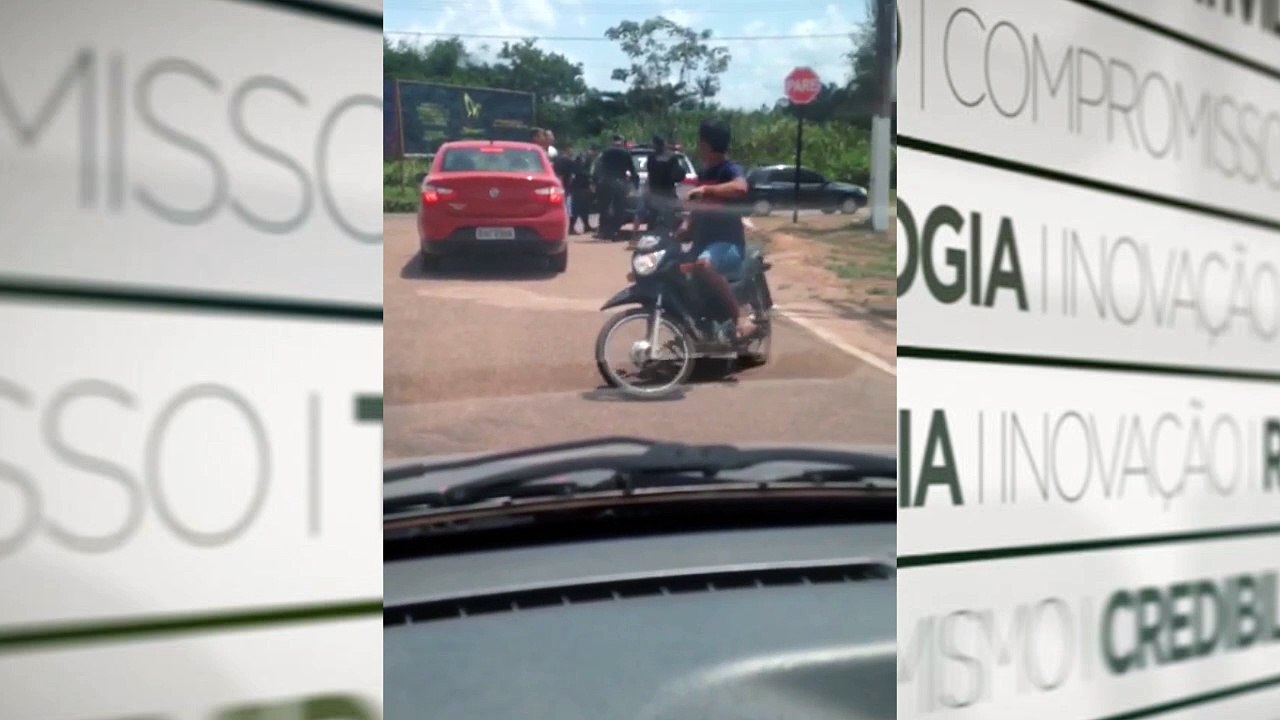 b'Jovens acusam PMs de racismo'