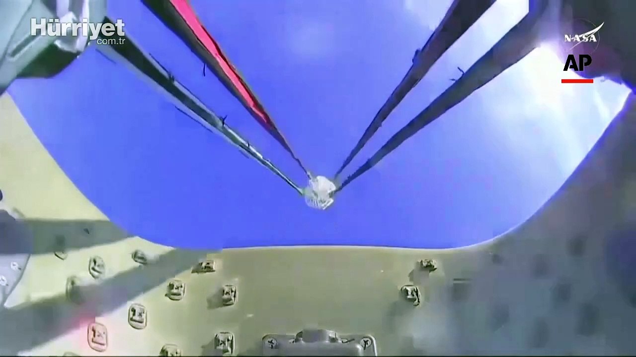 Uluslararası Uzay İstasyonu'nda mahsur kalan astronotlar Dünya'ya döndü