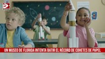 Un museo de Florida intenta batir el récord de cohetes de papel