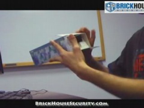 Caught On Camera!! Thief steals money from wallet