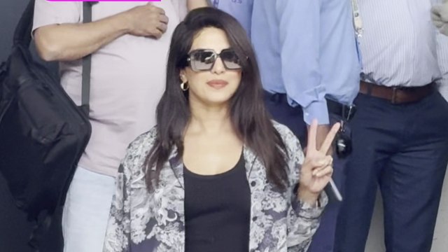 प्राइवेट एयरपोर्ट कलिना पर स्पॉट हुईं प्रियंका चोपड़ा, ग्लैमरस अंदाज में दिखीं देसी गर्ल
