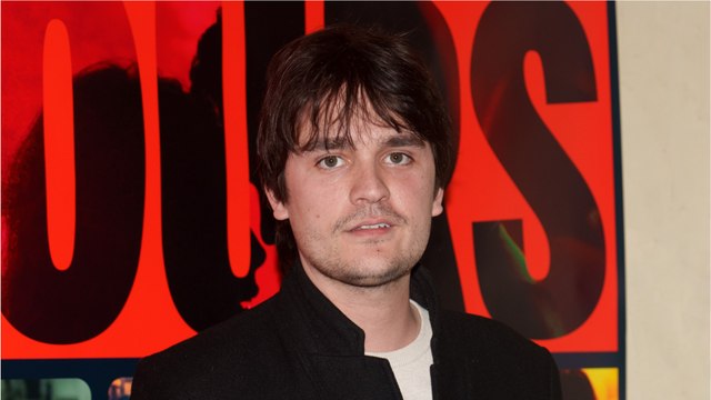 GALA VIDEO - Alain-Fabien Delon bientôt papa : pour son anniversaire, sa compagne Laura enceinte dévoile de sublimes clichés de leur couple