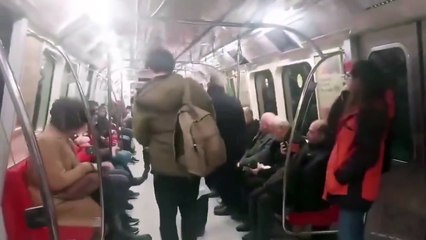 Metro’da Ekrem’i savunayım derken rezil oldu! Şov yapmak istedi kimse takmadı