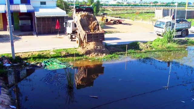 First Starting A New Project!!Filling in the blanks​ Home By 5T Truck Unloading Soil With dozer D20A