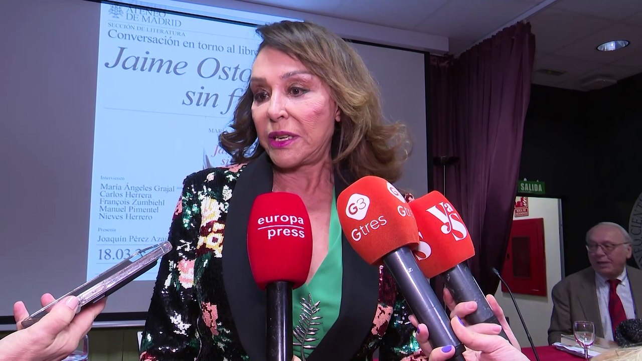 Mari Ángeles Grajal presenta la biografía de Jaime Ostos y revela la reacción de Casa Real