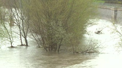 Estado del río Manzanares con el temporal de lluvia que azota la capital