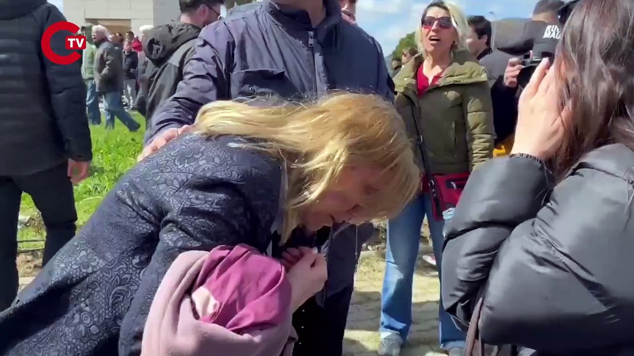 Muğla’da, İstanbul Büyükşehir Belediye Başkanı Ekrem İmamoğlu ve beraberindeki 105 kişinin gözaltına alınmasını protesto etmek amacıyla Adliye’ye yürüyen CHP'lilere polis müdahale etti. Müdahale sonucu arbede yaşandı. Olay sonrası CHP'li bazı isimler göza