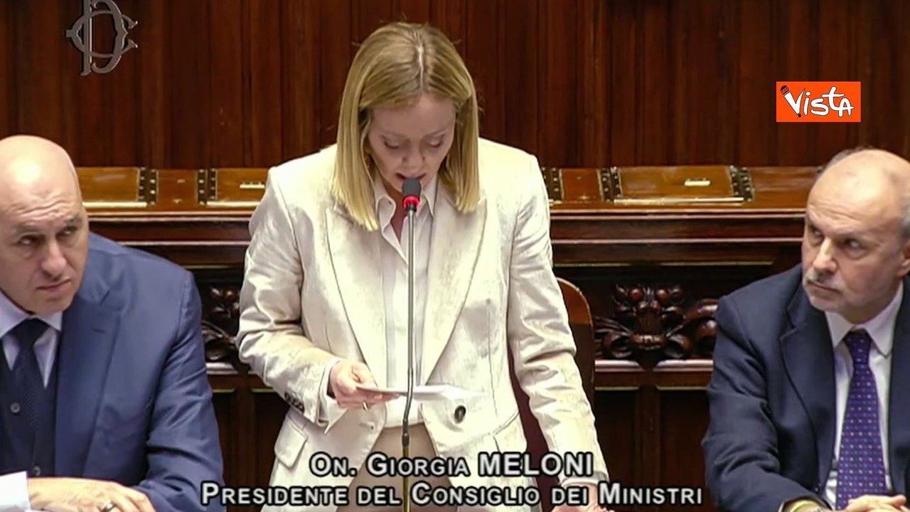 Meloni: "Dal M5s solo insulti, non ho tempo per la vostra lotta nel fango"