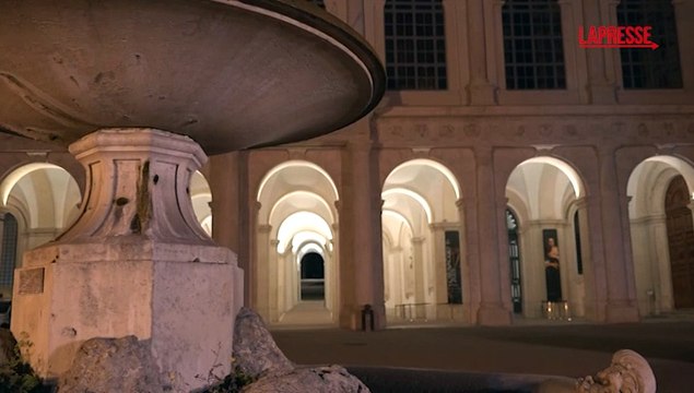 Roberto Bolle balla tra i quadri di Caravaggio a Palazzo Barberini