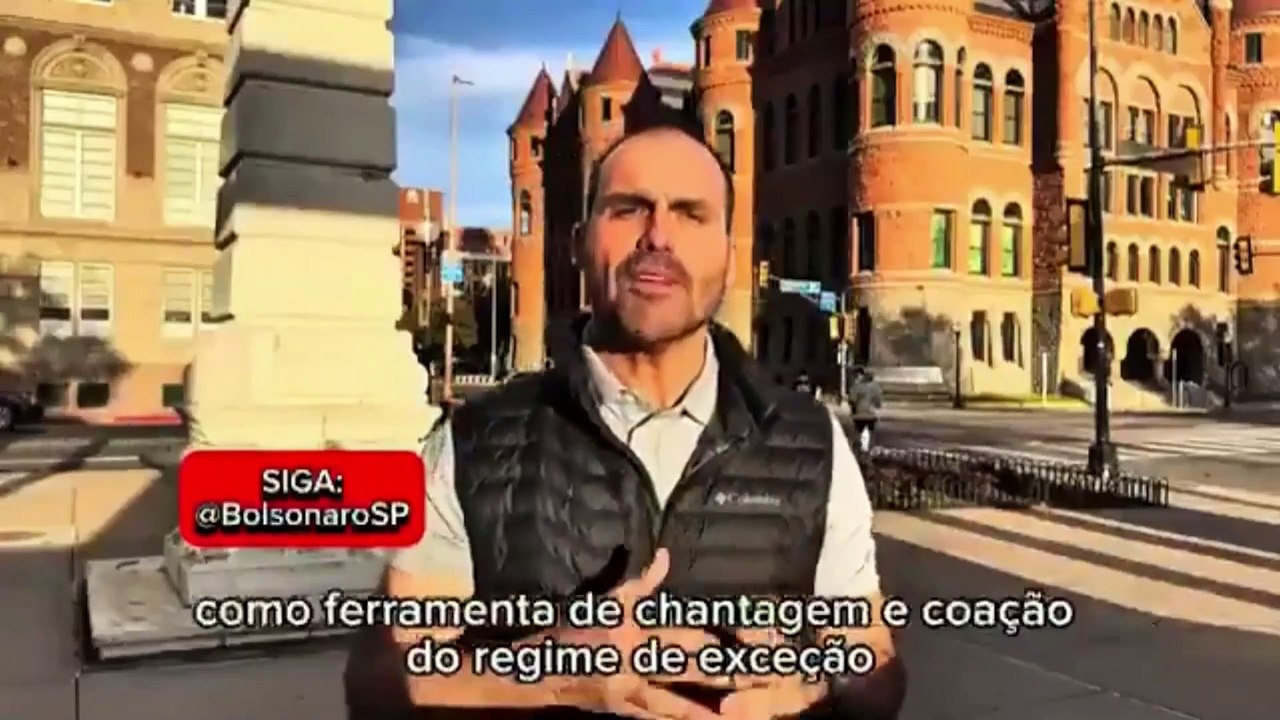 Un hijo de Bolsonaro deja su escaño como diputado y anuncia que se quedará en EE.UU.