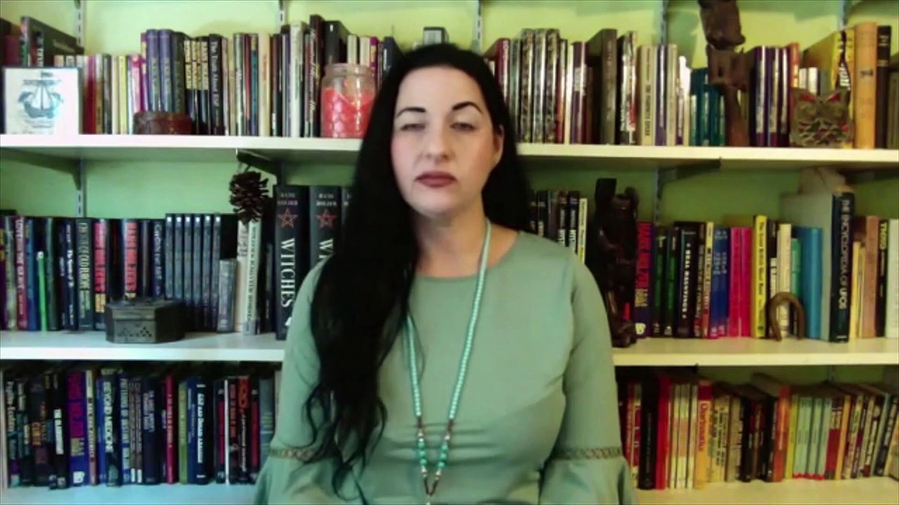 Paranormal _ les dossiers Holzer_S01E01_Les fantômes du feu