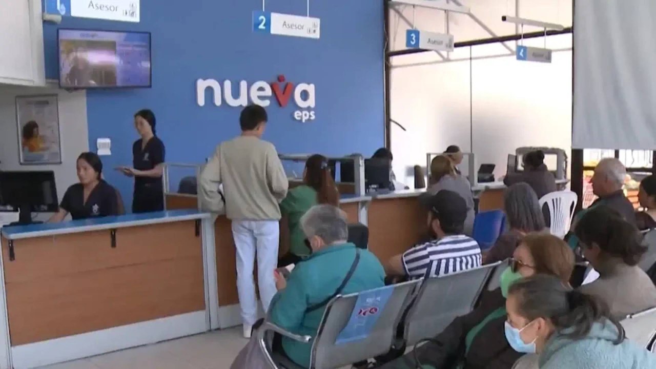Pacientes de la Nueva EPS en Cali reclaman mejoras en la atención en salud