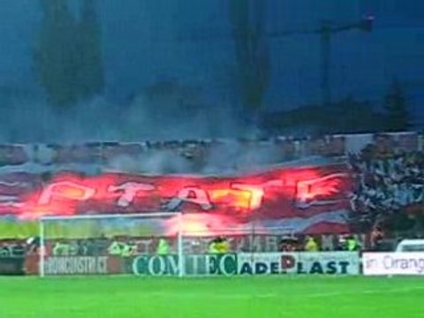 dinamovisti.ro / Coregrafie Dinamo-Steaua 2-1, torte