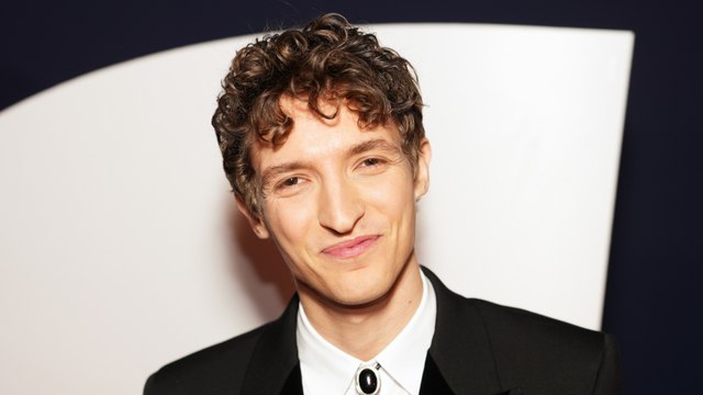 GALA VIDEO - Aliocha Schneider : ses touchantes confidences sur son défunt frère Vadim, son “héros”