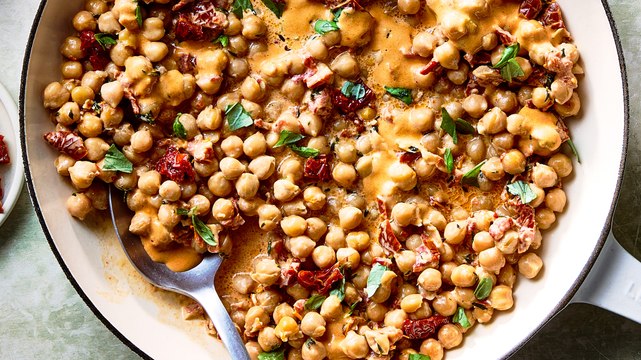 Marry Me Chickpeas Are The Vegetarian Spin On Our Viral Chicken Dinner