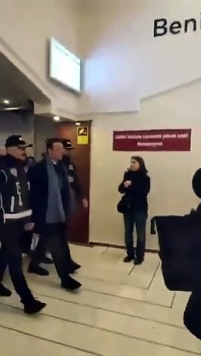 Gözaltındaki Ekrem İmamoğlu'ndan ilk görüntü