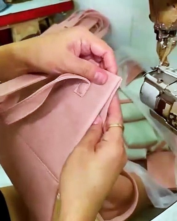 Mastering the art of hemming a bag👜