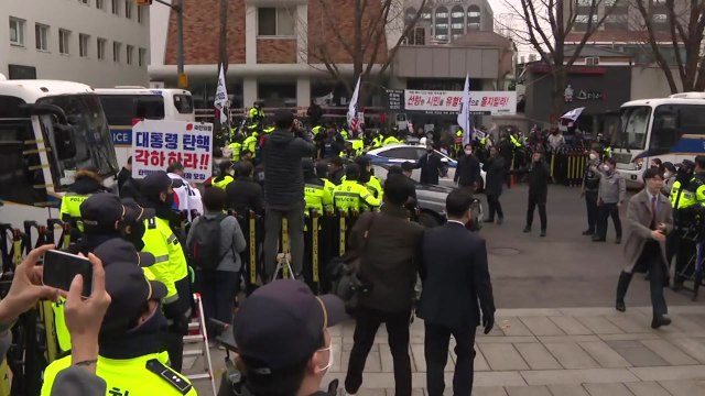 경찰, 헌법재판소 앞 '탄핵 반대' 시위대 일부 해산 / YTN