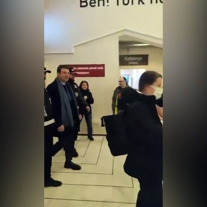 Gözaltındaki İmamoğlu'ndan ilk görüntü!