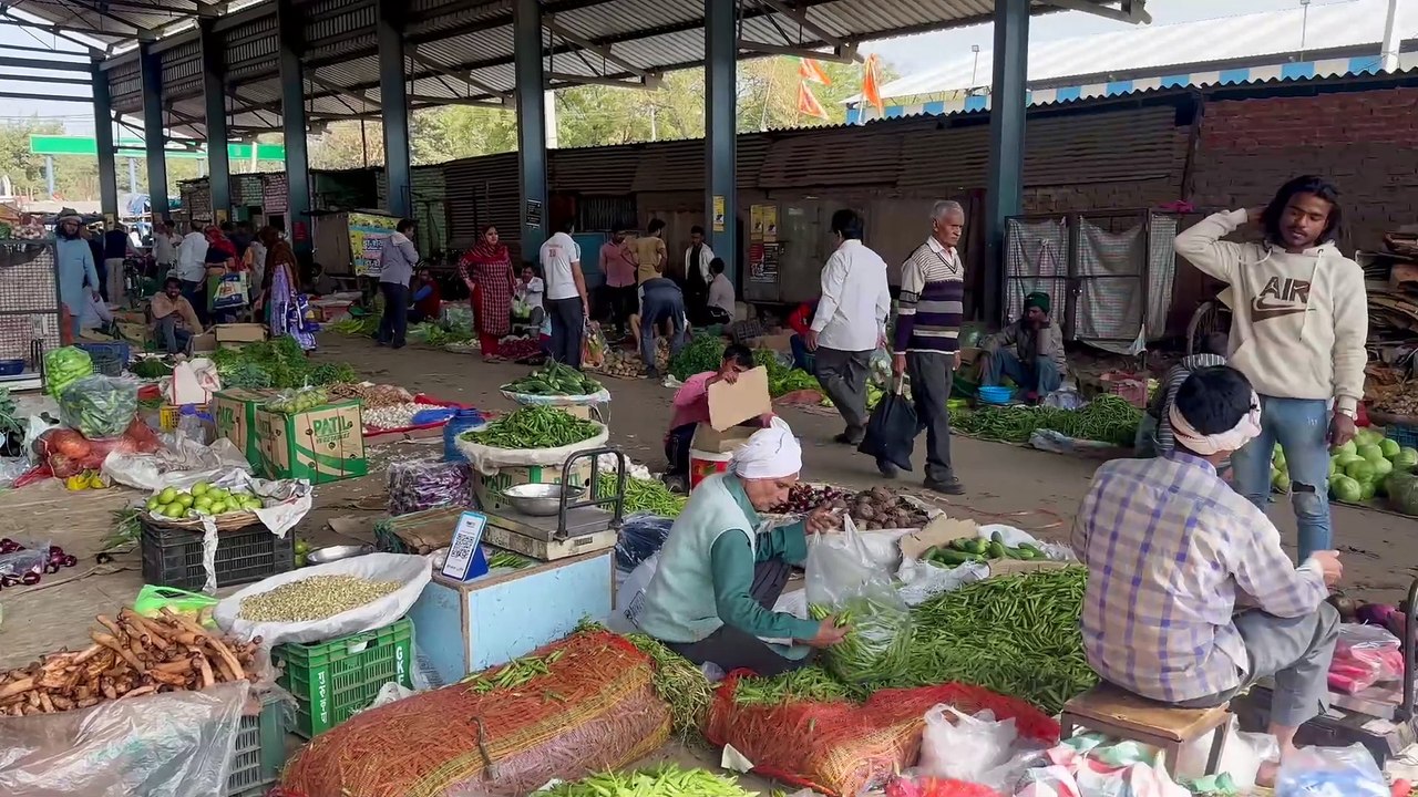 Whole Market Vs Retail Market For Business By Gabby Fellow