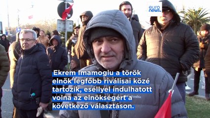 Lezárt utak, gyülekezési tilalom, mégis ezrek tüntettek az isztambuli polgármester mellett