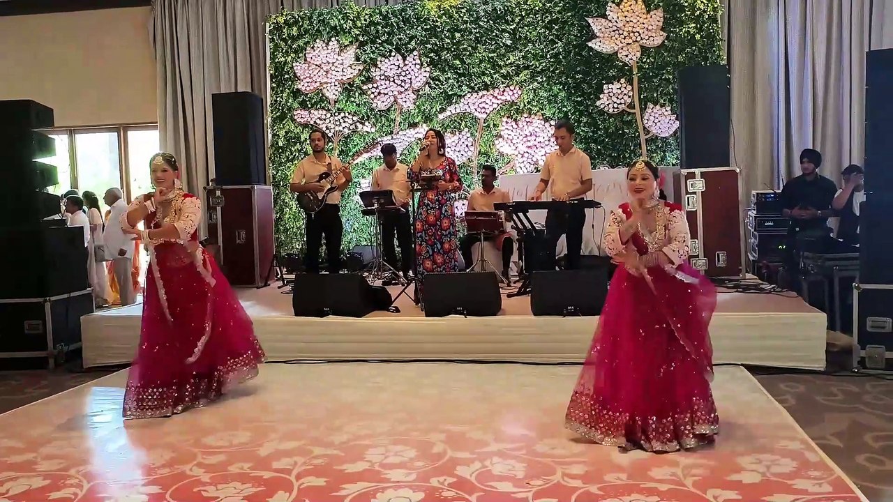 Musical Mayra: Neelam Chauhan is the Best Singer for Musical Mayra Events