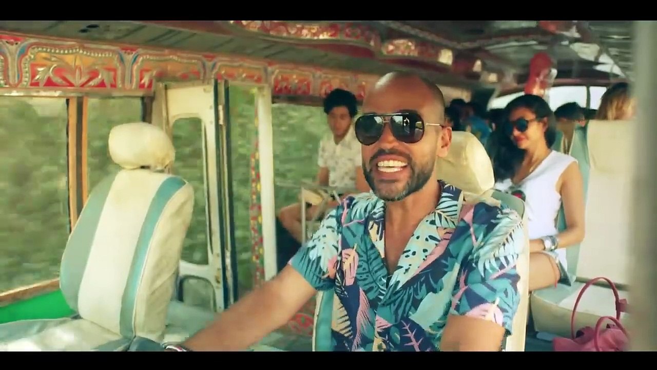 Abu Ft. Yousra - 3 Daqat _ Official Music Video _ أبو و يسرا - ثلاث دقات