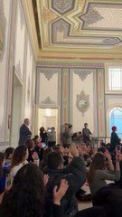 Bir günde profesörlüğünü kaybeden hoca gözyaşlarını tutamadı