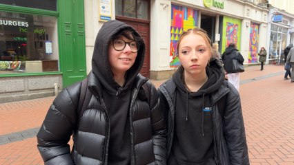 Are young people struggling to find jobs? - thumbnail