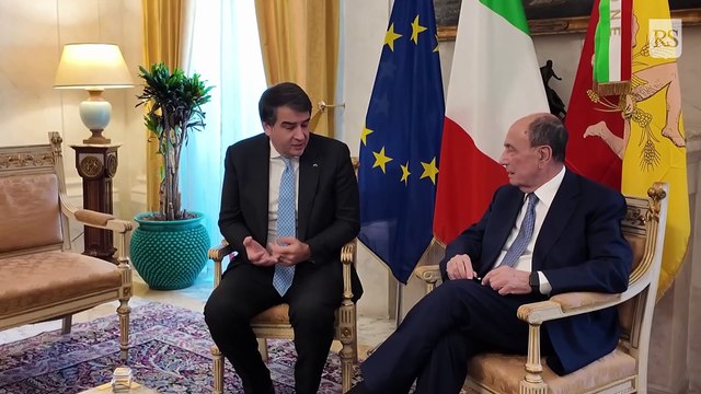 Il video dell'arrivo di Raffaele Fitto a Palazzo d'Orleans