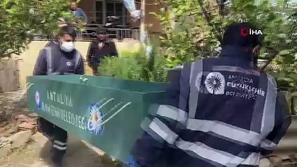 En acı teselli: "Anne bak yüzü yanmamış"