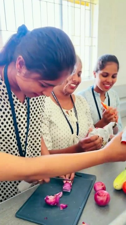 Making memories with my gang .#follow #like #explorepage #explorepage #collage #cooking #memories