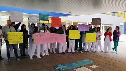 Trabajadores de los laboratorios protestan