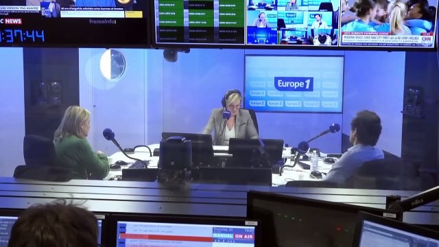 Affiche Hanouna, Jean-Luc Mélenchon assure « ne pas être au courant » de l’iconographie antisémite des années 1930