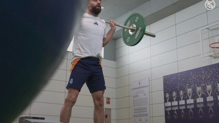 La imagen de Carvajal en su vuelta a los entrenamientos que asusta a los madridista