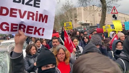Farklı üniversitelerin öğrencileri birlikte Saraçhane'ye yürüyor