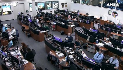 Crew Dragon si e' sganciata da Iss, con i due astronauti della Starliner