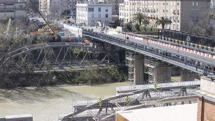 Gualtieri apre il nuovo ponte dell'Industria, i cittadini: «Bravo, era ora!»
